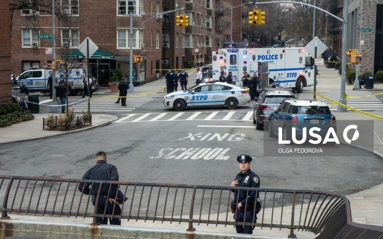 Homens que levaram explosivos para protesto em Nova Iorque disseram ter-se inspirado no EI
