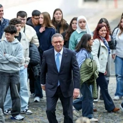 Presidente da República recebe cidadãos nos jardins do Palácio de Belém