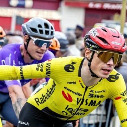 Vingegaard veste amarelo na quarta etapa do Paris-Nice, em meio ao caos
