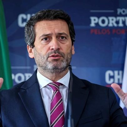 Ventura vê oportunidade histórica para rever a Constituição