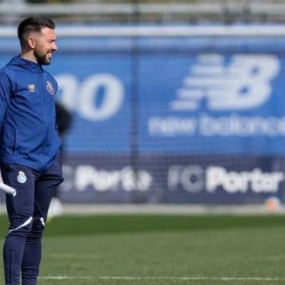 FC Porto em três frentes numa época de reconstrução, diz Farioli