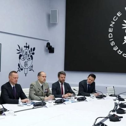 Macron afirma que capacidades militares de Teerão não foram reduzidas a zero