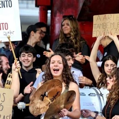 Centenas de alunos e professores do ensino artístico pedem mais apoios