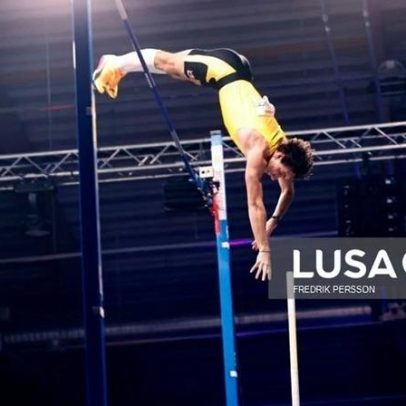 Duplantis bate recorde mundial de salto com vara aos 6,31 m