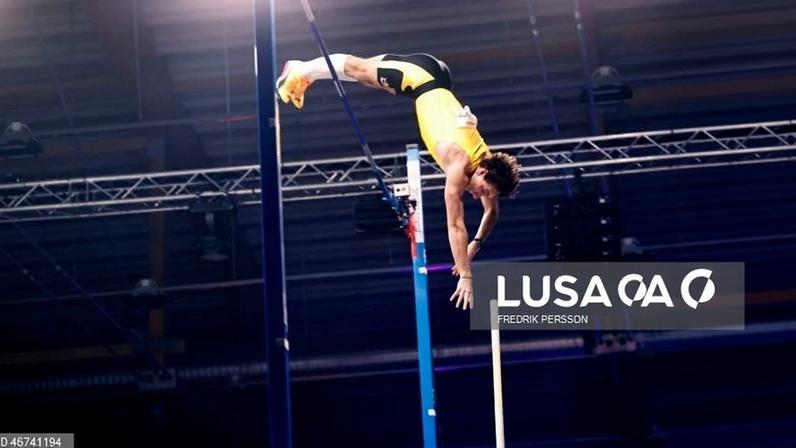 Armand Duplantis coloca em 6,31 metros o recorde do mundo do salto com vara