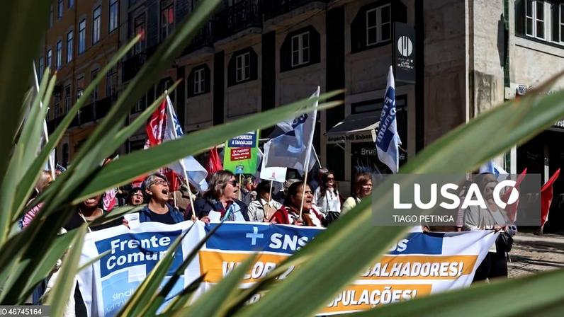 Cerca de 500 pessoas manifestam-se em Lisboa por aumentos no setor público