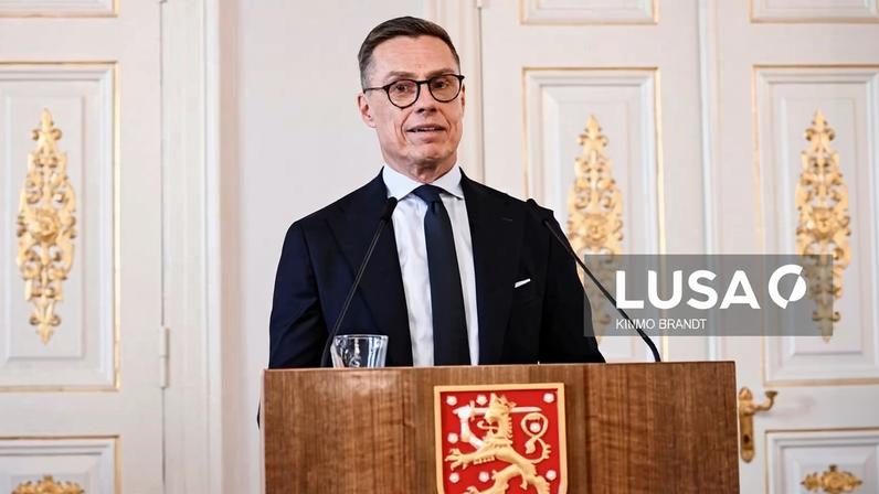 Finlândia não terá armas nucleares em tempo de paz, afirma Presidente