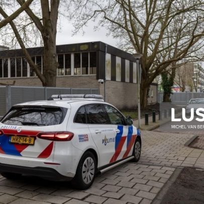Explosão em frente a escola judaica em Amesterdão durante a noite
