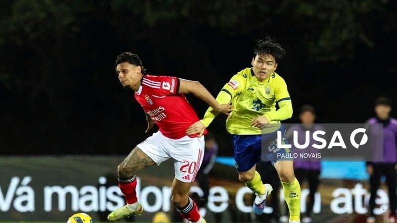 Benfica iguala Sporting à condição ao ganhar em Arouca aos 90+6 minutos