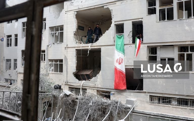 Ataques no Irão deixam 16 mortos e 223 feridos entre pessoal médico