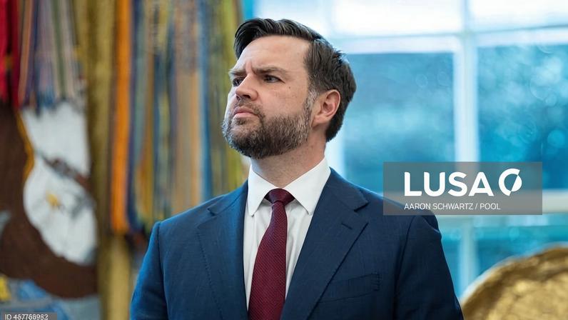 JD Vance defende fim da guerra e apoia demissão de líder de contraterrorismo