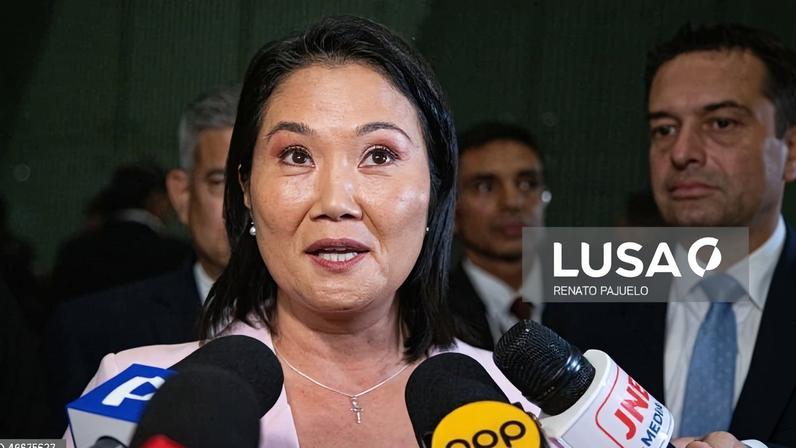 Fujimori afirma ter força para governar Peru mas é acusada de liderar pacto mafioso