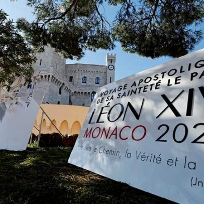 Papa Leão XIV chega ao Mónaco na sua primeira visita à Europa