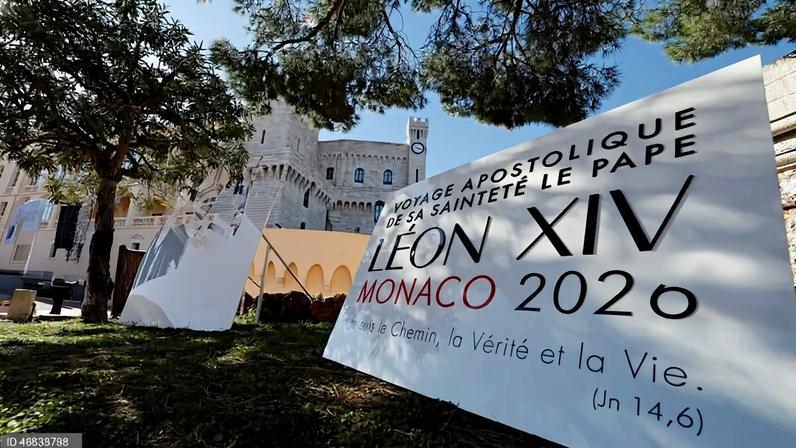 Papa Leão XIV chega ao Principado do Mónaco na sua primeira viagem à Europa