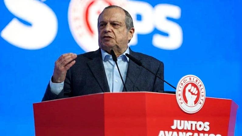 César quer que o PS contribua para soluções, apesar do Governo indisponível