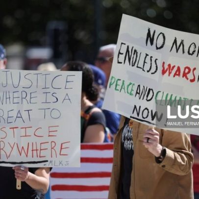 Americanos residentes no Porto protestam contra políticas de Trump