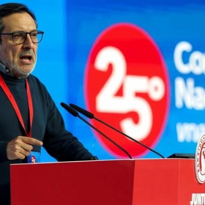 Governo alinha-se com Chega e pede ao PS que viabilize o OE, diz Mendonça Mendes