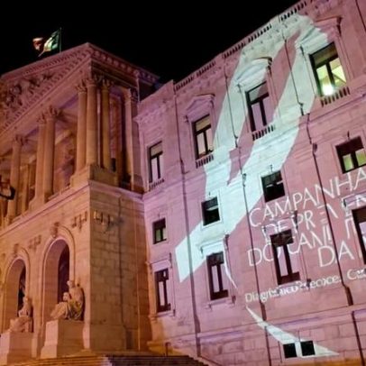 Menopausa aumenta ambiente na mama que favorece células cancerígenas