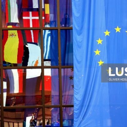 PIB da UE cresce menos 0,4 a 0,6 p.p. este ano, diz Bruxelas