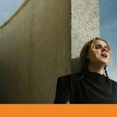 Teresinha Landeiro estreia Não partas hoje e anuncia quarto álbum para maio