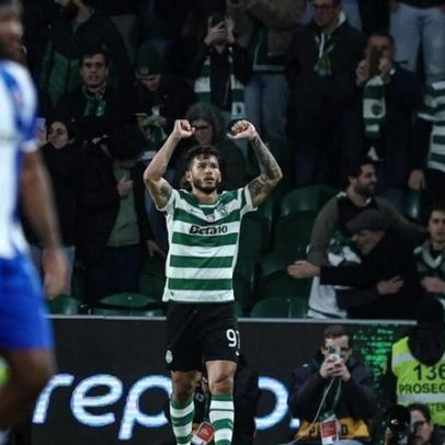 Penálti de Suárez dá vantagem ao Sporting contra o Porto nas meias da Taça