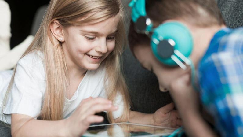 Imagem de contexto do artigo Imagens de falsa nudez. Parlamento Europeu quer proibir aplicações