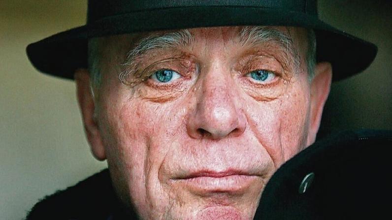 Livro inédito de poemas de Lobo Antunes sai em abril