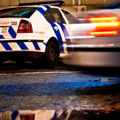 Jovem ferido na cabeça após discussão com tiro de caçadeira em Silves