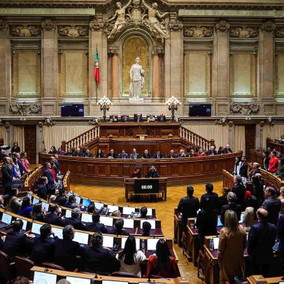 Lay-off a 100% avança com aliança entre PS, Chega e restante esquerda