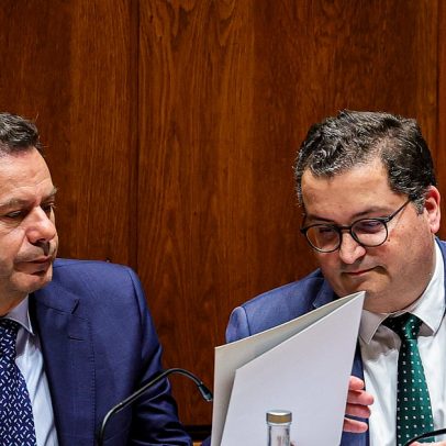 Descontos Recorde e Cortes de Investimento Aumentam Excedente Orçamental em 2025