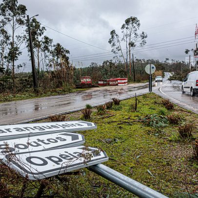 Ministro admite falhas no processo de apoios à reconstrução da casa