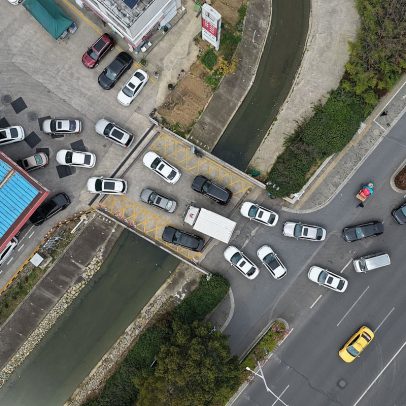 Mercados sob alívio, petróleo em baixa; Bruxelas pede preparação para o inverno