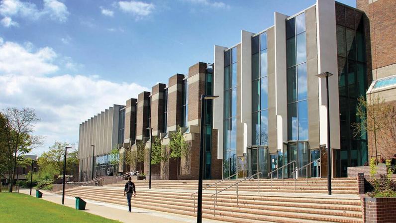 O surto está alegadamente ligado a um evento social em Canterbury Foto: Universidade de Kent