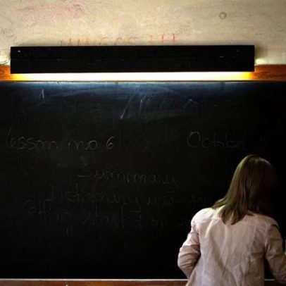 40 mil alunos ficaram sem professor no segundo período
