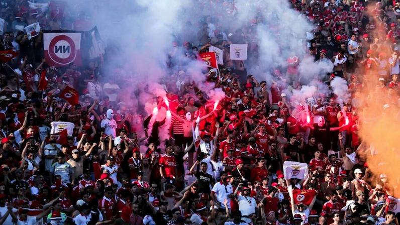 O Benfica é o clube que paga mais multas por causa do comportamento dos adeptos