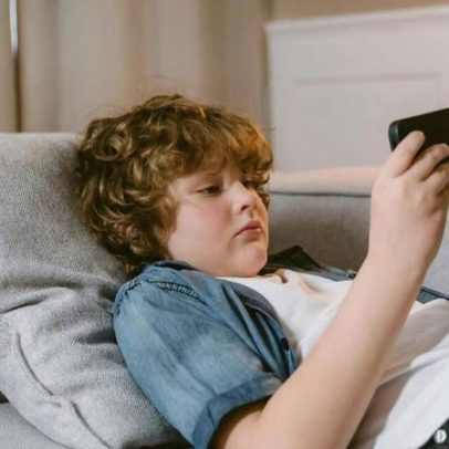 Mais de metade dos jovens já viu imagens de abuso sexual de menores antes dos 18