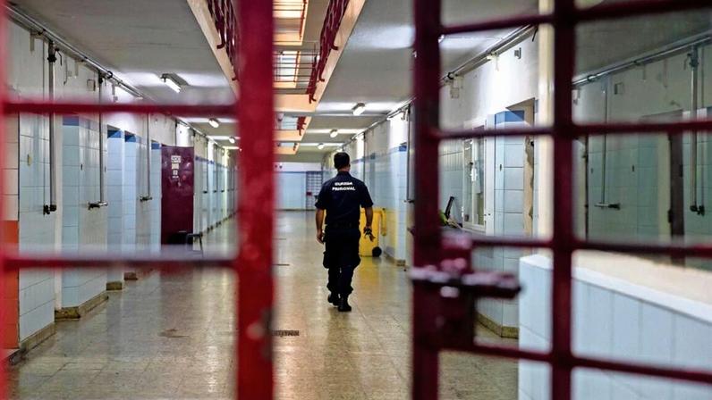 Advogados não são revistados quando entram nas cadeias para visitar os reclusos