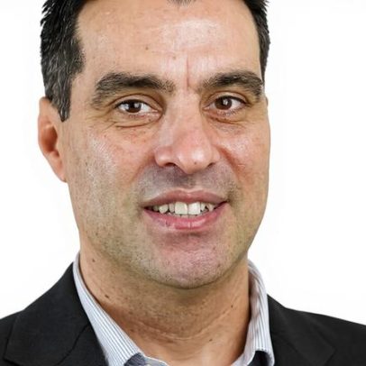 Desconfiança pública cresce com informações ainda por confirmar