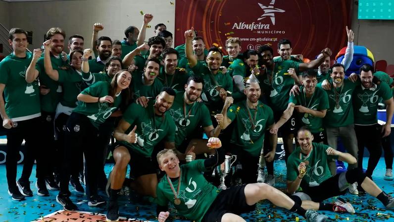 Encarnados tiraram foto de equipa