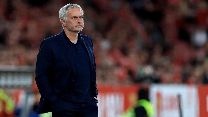 José Mourinho, treinador do Benfica