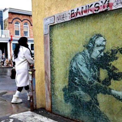 Investigação desvenda identidade de Banksy após pista e viagem à Ucrânia
