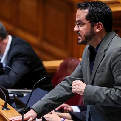 Paulo Muacho assume liderança parlamentar do Livre por um mês