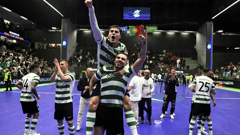 Gerry Adams, antigo líder irlandês, nega ligação ao IRA