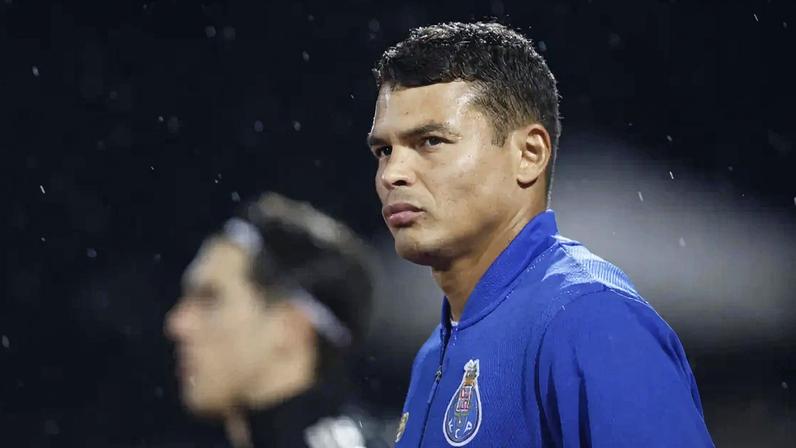 Buscas nos Açores e em Lisboa por financiamento ilegal de companhia aérea