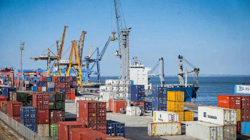 Traficantes recebem penas pesadas por cocaína escondida em caixas de bananas