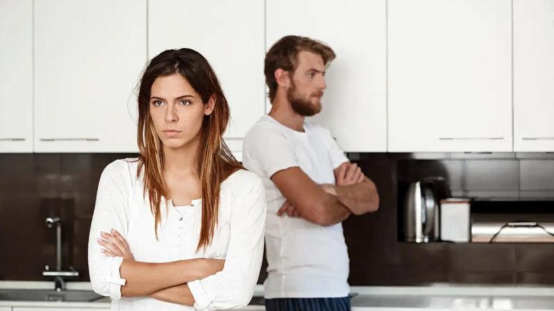 Imagem de contexto do artigo "O ciúme raramente é o problema central, é um sintoma"