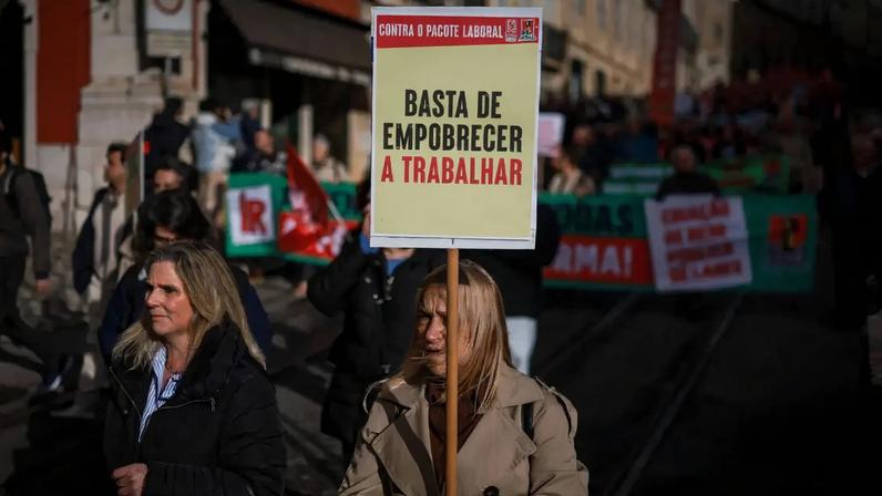 Homem ampara criança que caiu do 1º andar em Famalicão