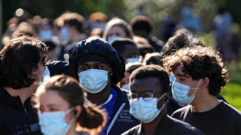 Infarmed retira água micelar após detecção de bactérias