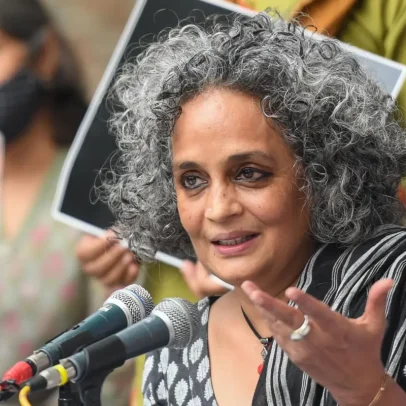 Memórias de Arundhati Roy entre finalistas do Women's Prize de não-ficção