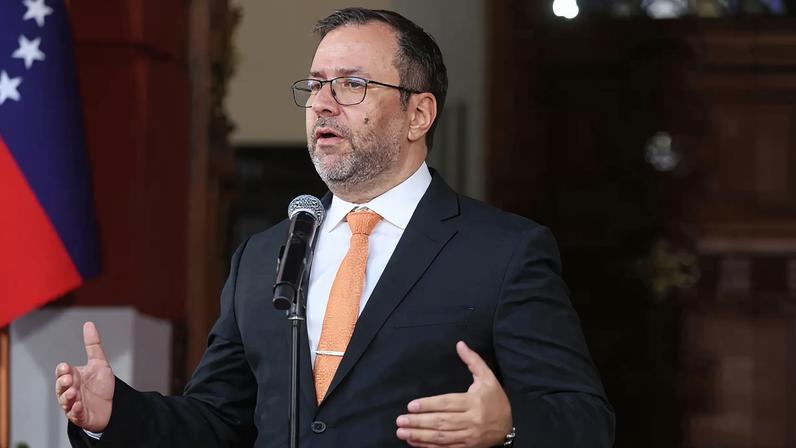 José Luís Carneiro esteve reunido com o ministro Yván Gil